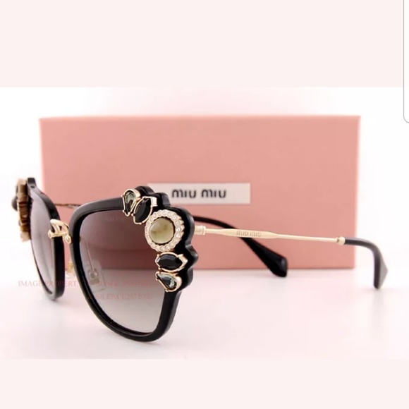 BRAND NEW AUTHENTIC MIU MIU SEXY SUNGLASSES main image 4